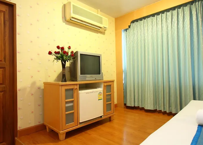 Silom Avenue Inn