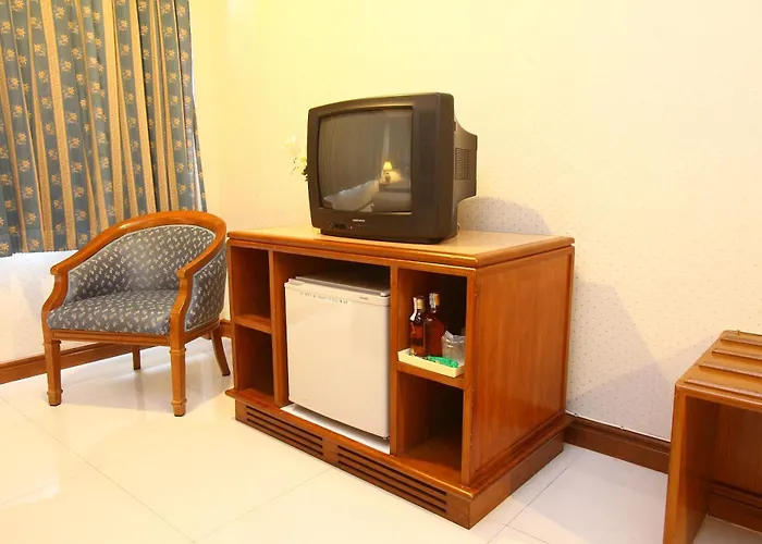 Silom Avenue Inn