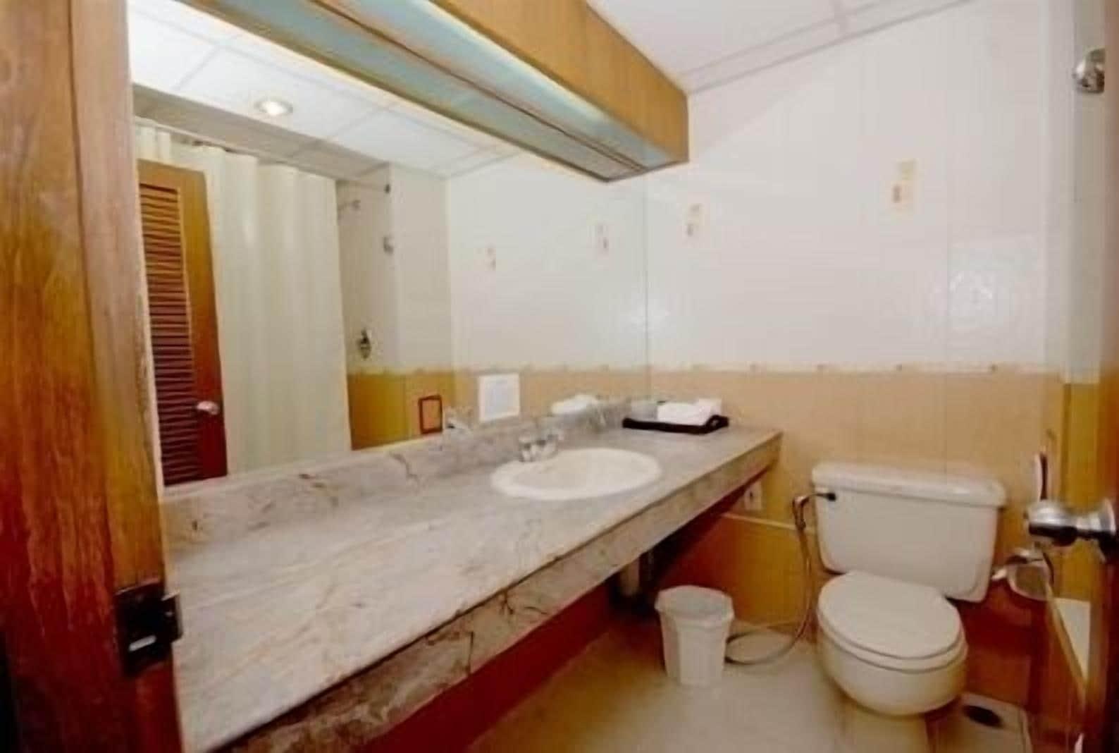 Silom Avenue 3* בנגקוק