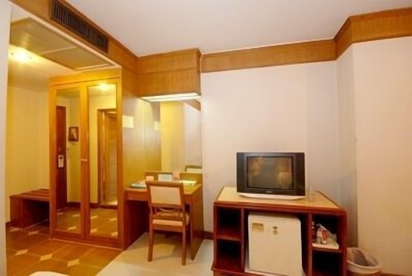 Silom Avenue 3* בנגקוק