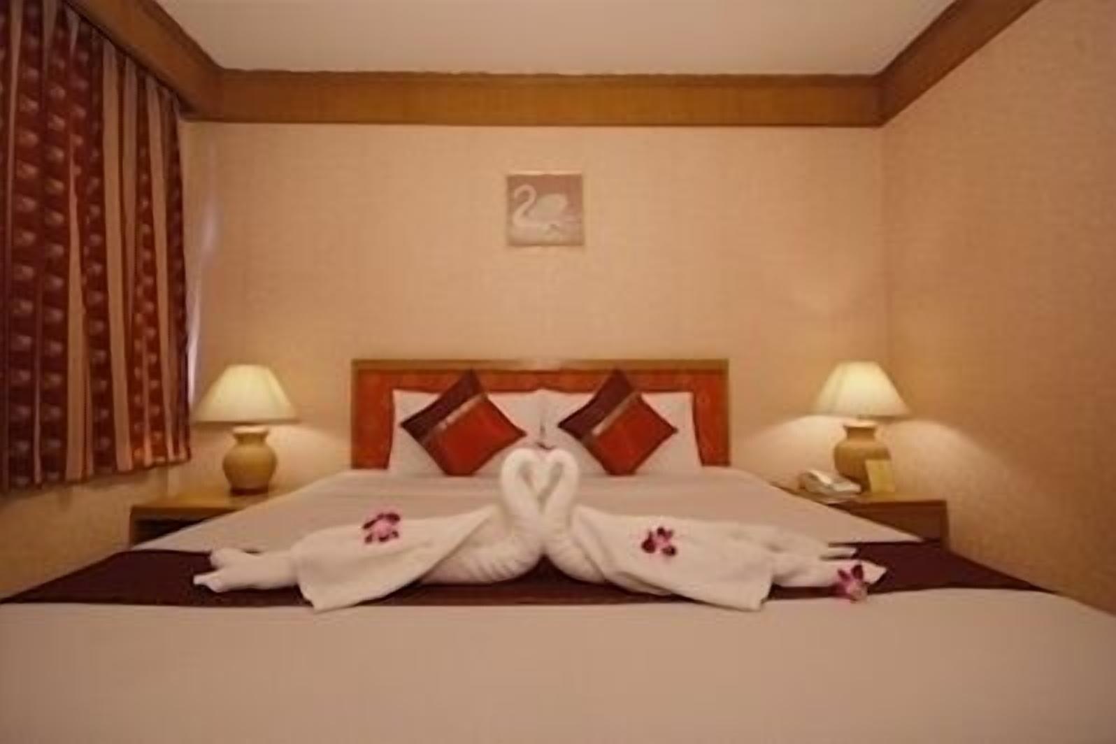 Silom Avenue 3* בנגקוק