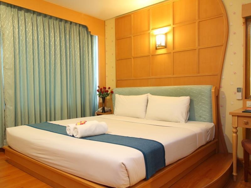 Silom Avenue מלון 3*