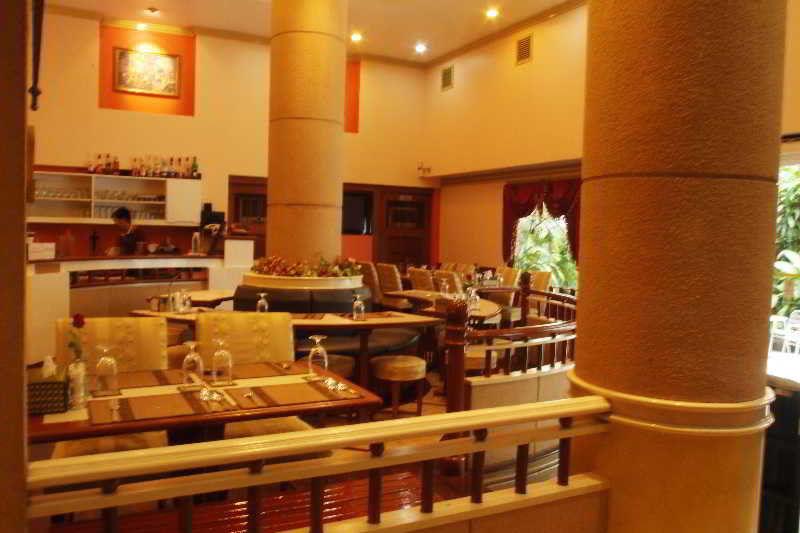 Silom Avenue בנגקוק